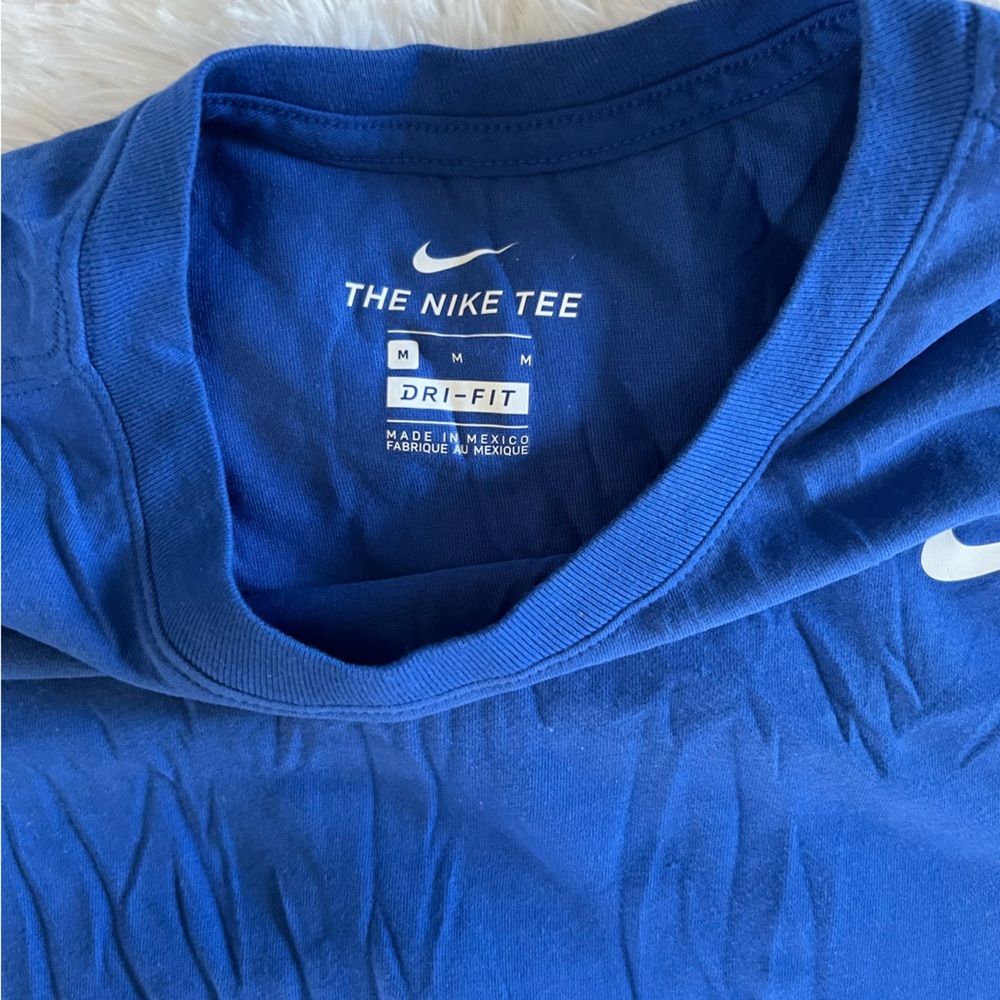 Men’s Nike Dri-Fit Blue Tee Size Medium - Picture 3 of 3